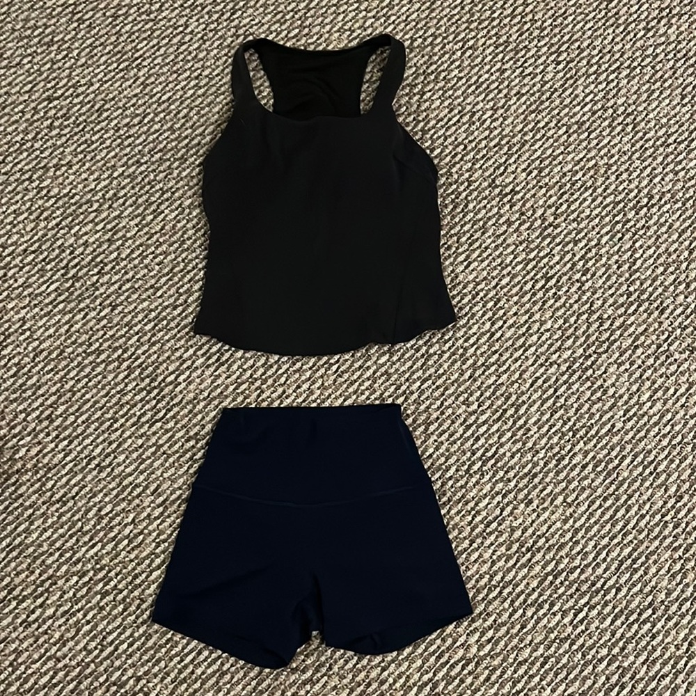Lululemon workout outfit